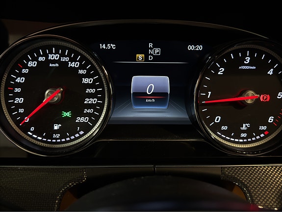 Mercedes-Benz E-Klasse 27 of 30