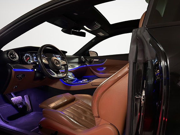 Mercedes-Benz E-Klasse 25 of 30