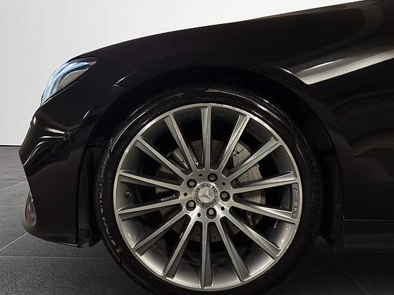 Mercedes-Benz E-Klasse 24 of 30