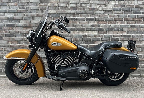 Harley-Davidson FLHCS Heritage Classic 114 10 of 14