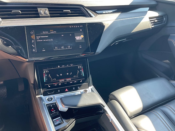 Audi e-tron 5 of 5