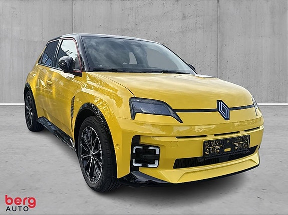 Renault 5 E-Tech 4 of 5