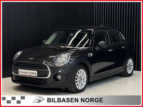 MINI One 3 of 5