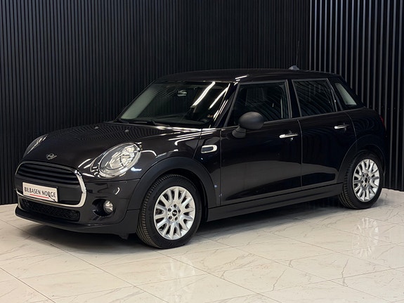 MINI One 7 of 30
