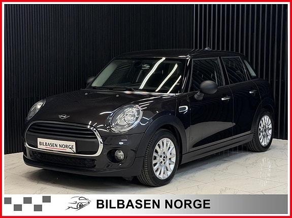 MINI One 2 of 5