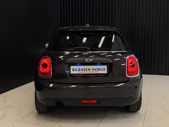 MINI One 9 of 30