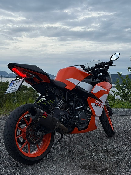 KTM RC 125 8 of 15