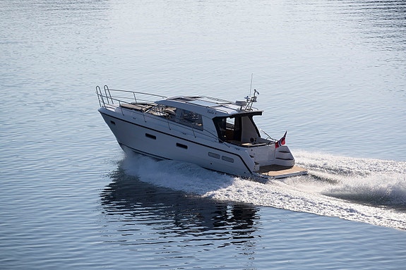 Bestill Saga 385 2027 modell nå, og få båten bygget etter dine spesifikasjoner 14 of 30