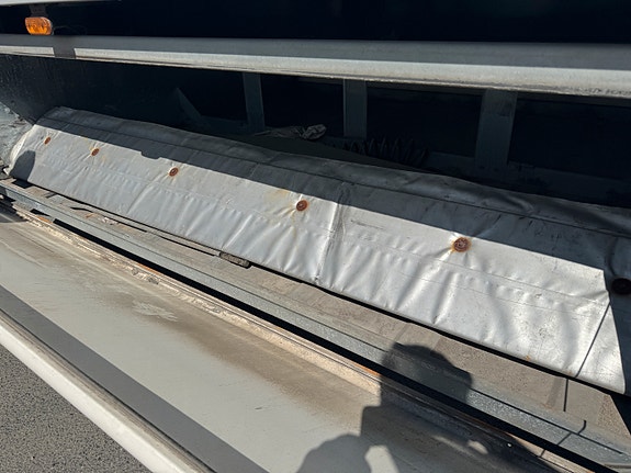 LeciTrailer FRC med bommer og 2-temp. 2700 mm innvendig høyde. Tralla er 100% strøken! Kun kjørt 111295 km. Alu felger . 9 of 9