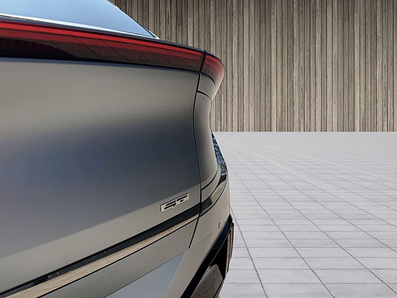 Kia EV6 8 of 15