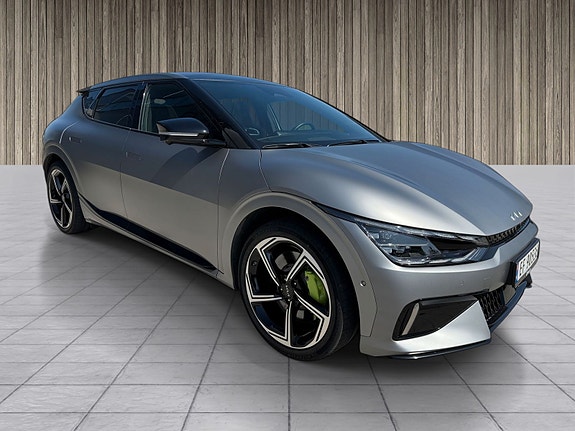 Kia EV6 3 of 15