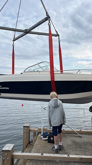 Solid og sjøsterk familiebåt – Evinrude 130 hk – nylig storservice 7 of 13