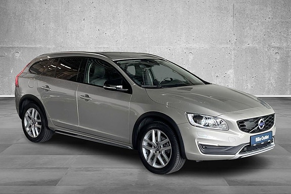 Volvo V60 Cross Country 11 of 30