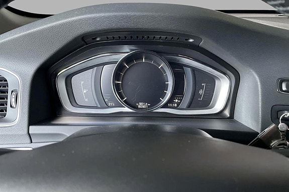 Volvo V60 Cross Country 18 of 30