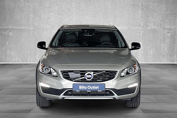 Volvo V60 Cross Country 13 of 30