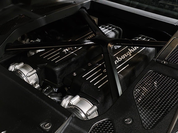 Lamborghini Huracan 21 of 30