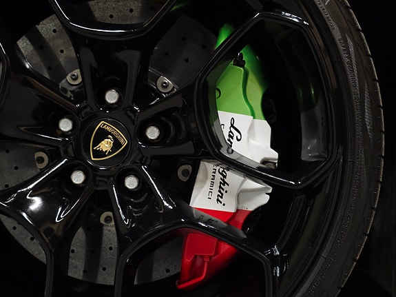 Lamborghini Huracan 13 of 30