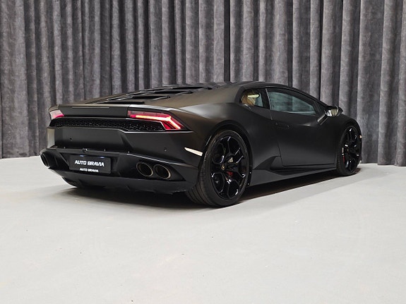 Lamborghini Huracan 7 of 30