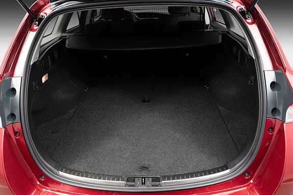 Toyota Auris 30 of 30