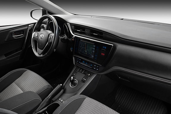 Toyota Auris 19 of 30