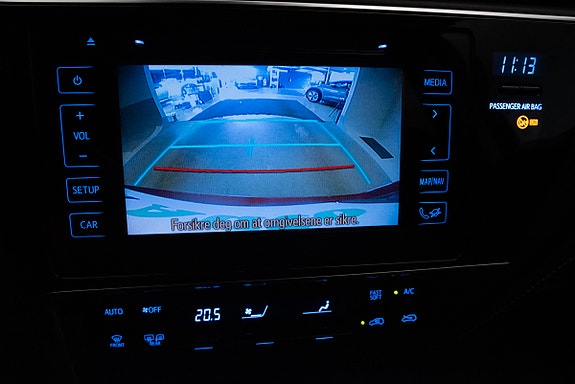 Toyota Auris 27 of 30