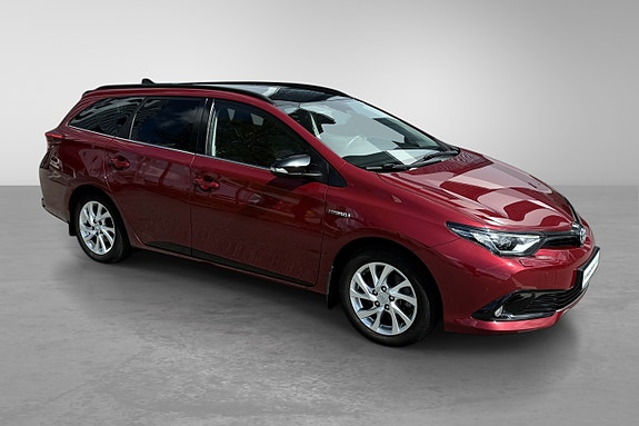Toyota Auris 4 of 30