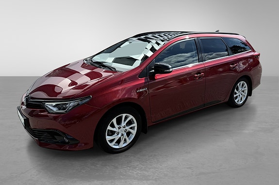 Toyota Auris 13 of 30