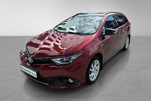 Toyota Auris 14 of 30