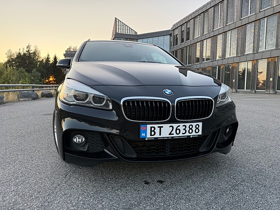 BMW 216d 11 of 30