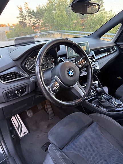 BMW 216d 20 of 30