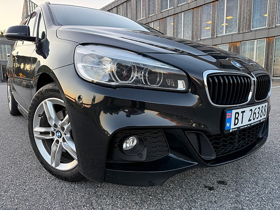 BMW 216d 13 of 30