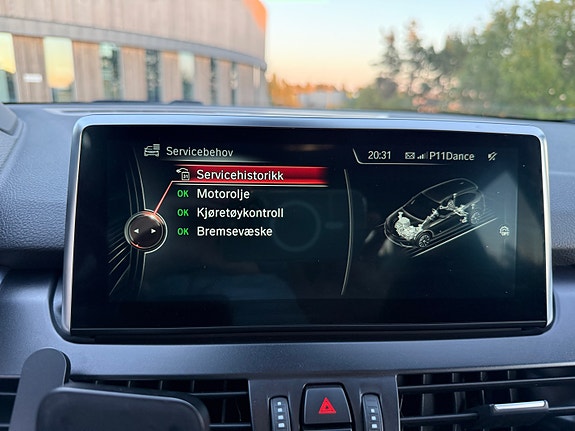 BMW 216d 27 of 30