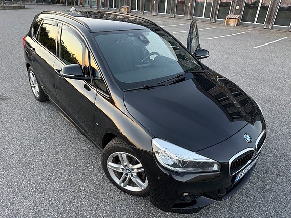 BMW 216d 15 of 30