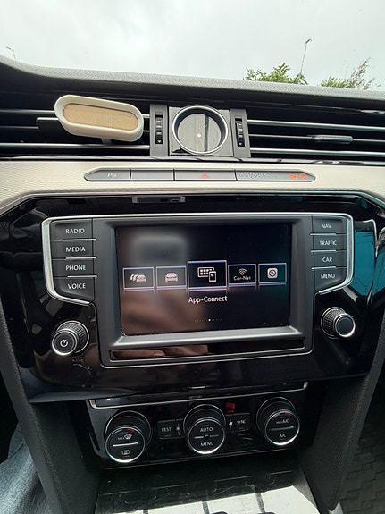 Volkswagen Passat 20 of 30