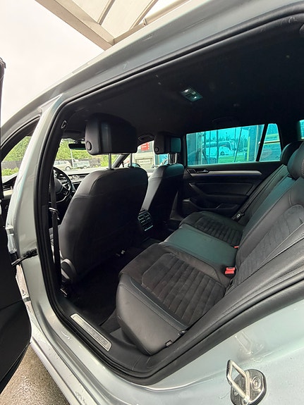 Volkswagen Passat 26 of 30