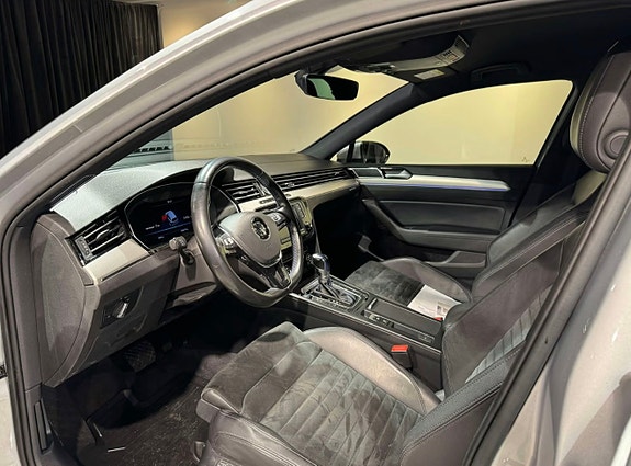 Volkswagen Passat 5 of 30