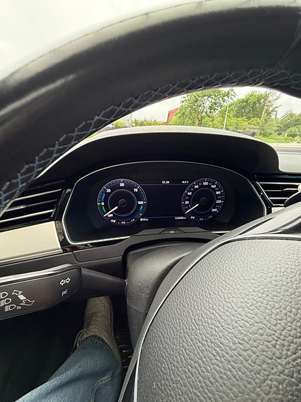 Volkswagen Passat 17 of 30