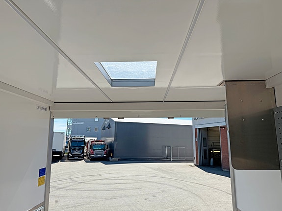 Mercedes-Benz Atego 918AF 4X4, sperre senter og bakaksel, hengerfeste, perfekt verkstedvogn / servicebil, 4325kg nyttelast, se video. 24 of 30