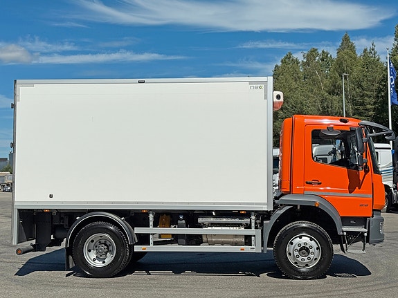 Mercedes-Benz Atego 918AF 4X4, sperre senter og bakaksel, hengerfeste, perfekt verkstedvogn / servicebil, 4325kg nyttelast, se video. 5 of 5