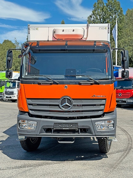 Mercedes-Benz Atego 918AF 4X4, sperre senter og bakaksel, hengerfeste, perfekt verkstedvogn / servicebil, 4325kg nyttelast, se video. 2 of 5
