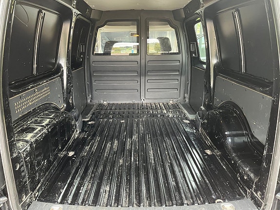 Volkswagen Caddy Maxi 16 of 16