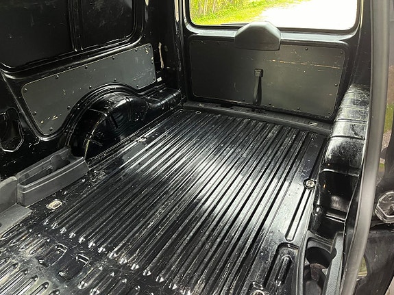 Volkswagen Caddy Maxi 14 of 16
