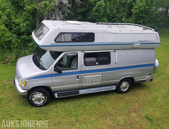 Ford Airstream 190