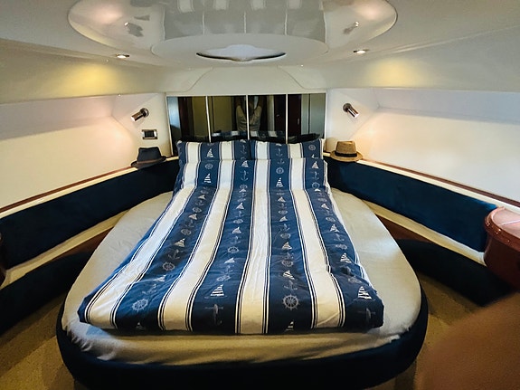 Ny pris. Meget godt vedlikeholdt Fairline 43 Targa 20 of 30