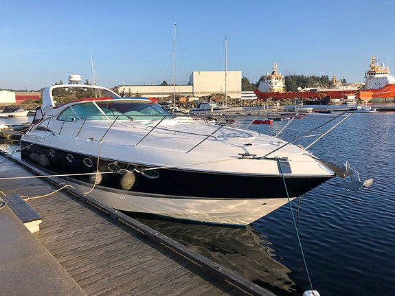 Ny pris. Meget godt vedlikeholdt Fairline 43 Targa 18 of 30