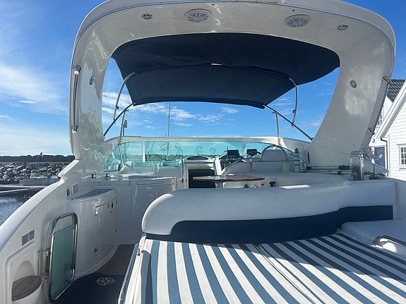 Ny pris. Meget godt vedlikeholdt Fairline 43 Targa 11 of 30