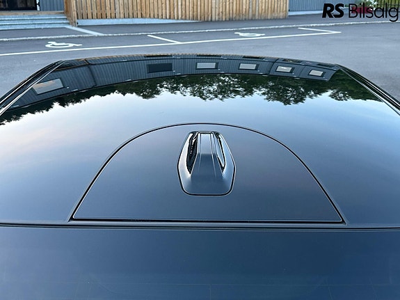 BMW i5 18 of 22