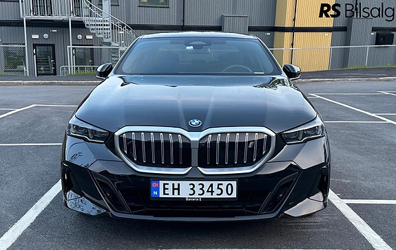 BMW i5 2 of 5