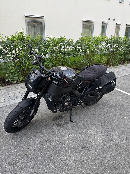 Yamaha XSR 900 7 of 8