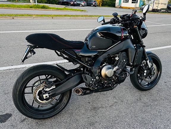 Yamaha XSR 900 3 of 8